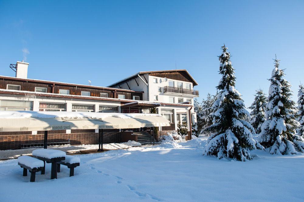 Hotel Borova Sihot Liptovský Hrádok Exterior foto